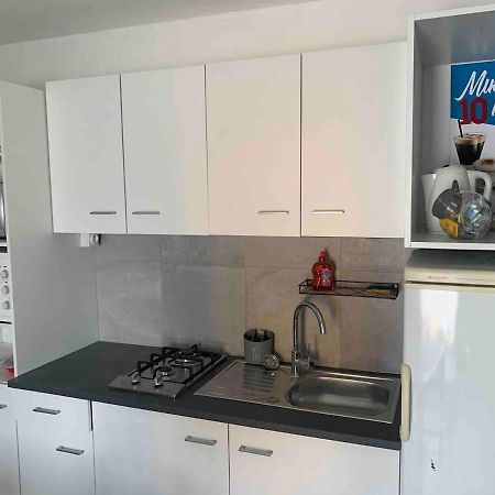 Le Depot Appartement Du Port A Champvert Ngoại thất bức ảnh