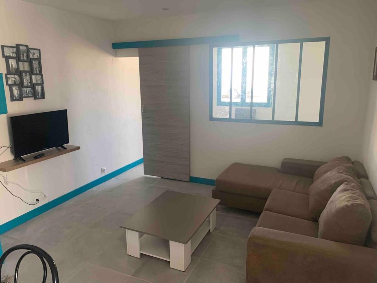 Le Depot Appartement Du Port A Champvert Ngoại thất bức ảnh