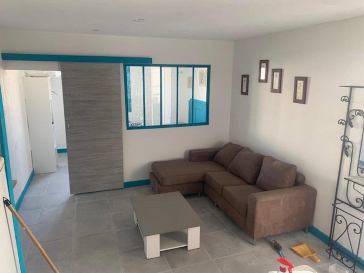 Le Depot Appartement Du Port A Champvert Ngoại thất bức ảnh