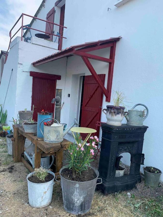 Le Depot Appartement Du Port A Champvert Ngoại thất bức ảnh